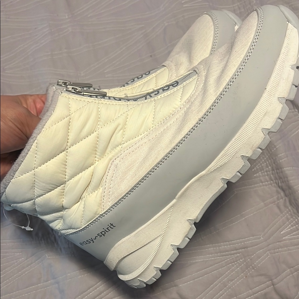 Easy Spirit Women's Quilted White Sneakers